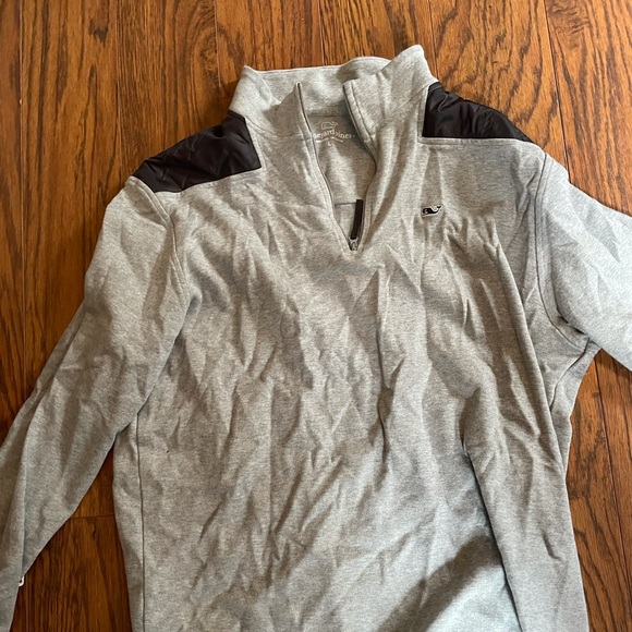 Vineyard vines 1/4 zip - Picture 1 of 2